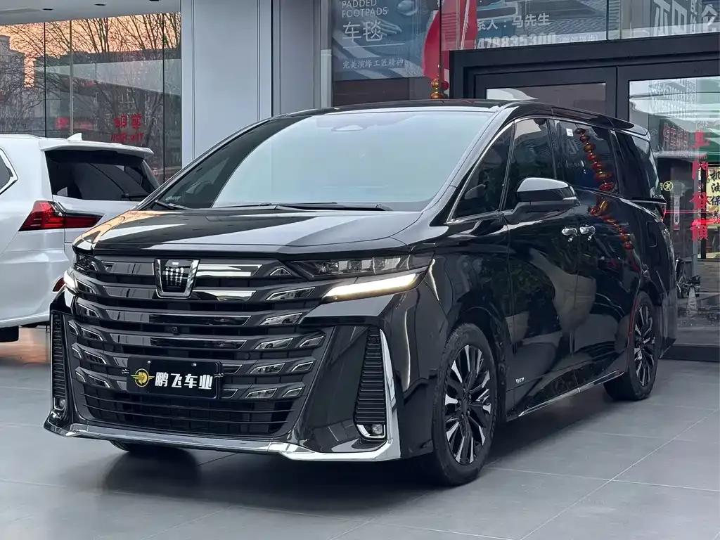 Toyota Vellfire 2024 из CN, фото 1