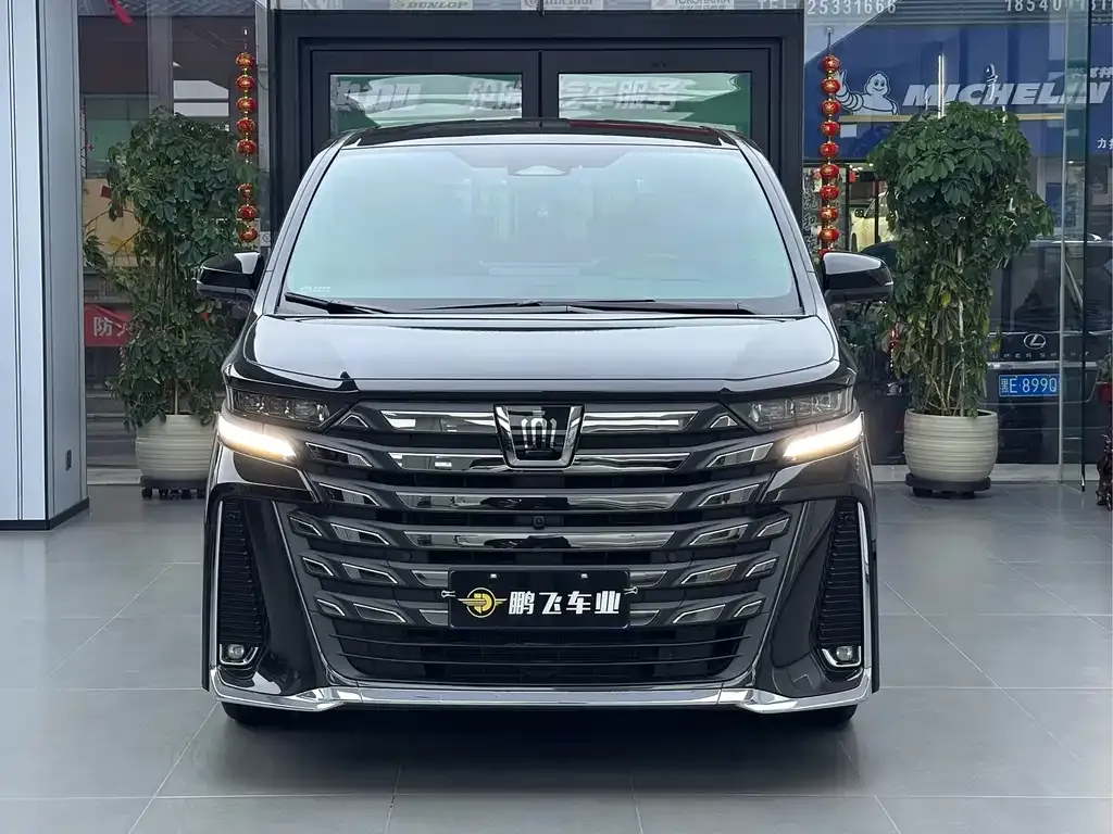 Toyota Vellfire 2024 из CN, фото 2
