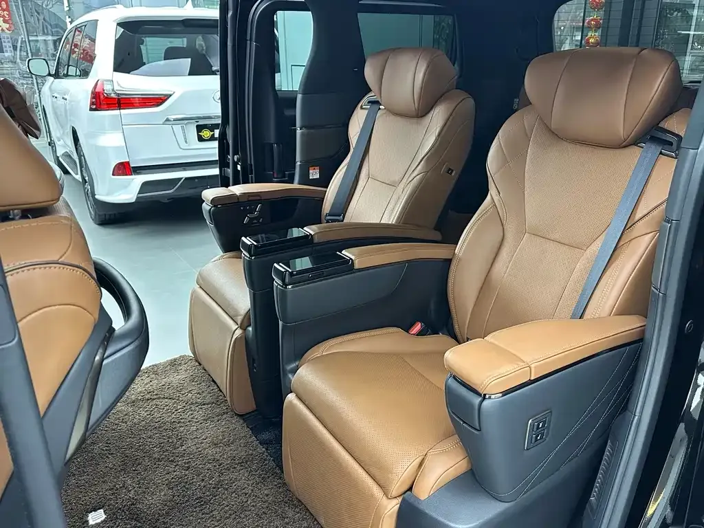 Toyota Vellfire 2024 из CN, фото 5