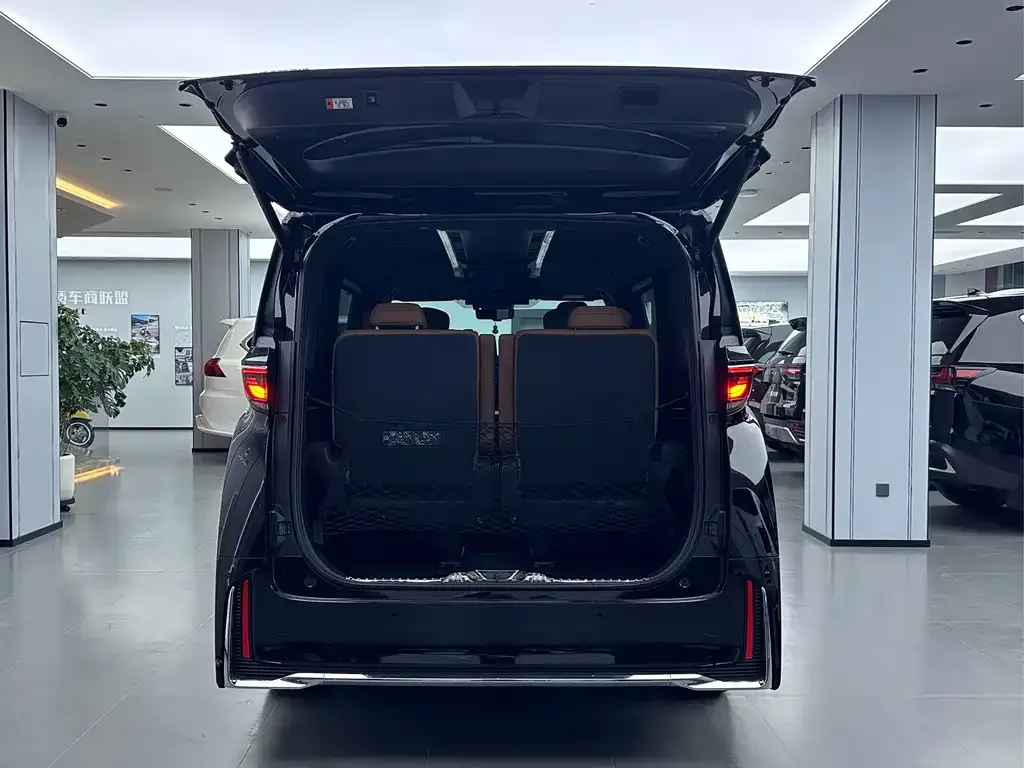 Toyota Vellfire 2024 из CN, фото 10