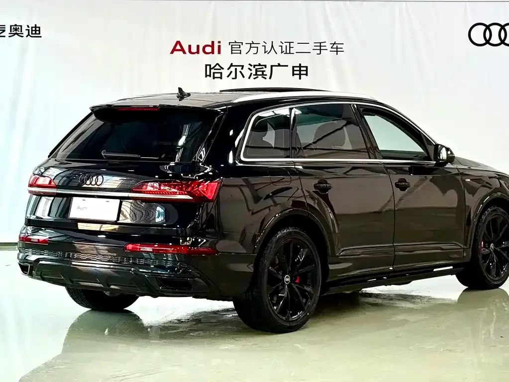 Audi Q7 2023 из CN, фото 4