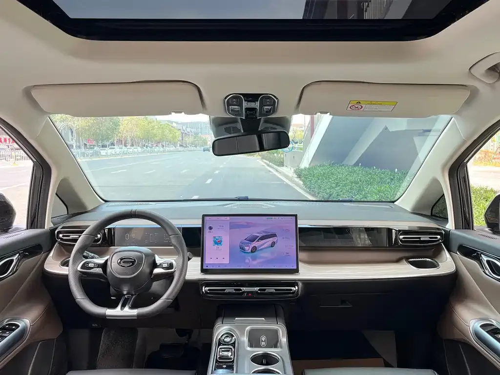 GAC Motor Trumpchi E8 — фото 9
