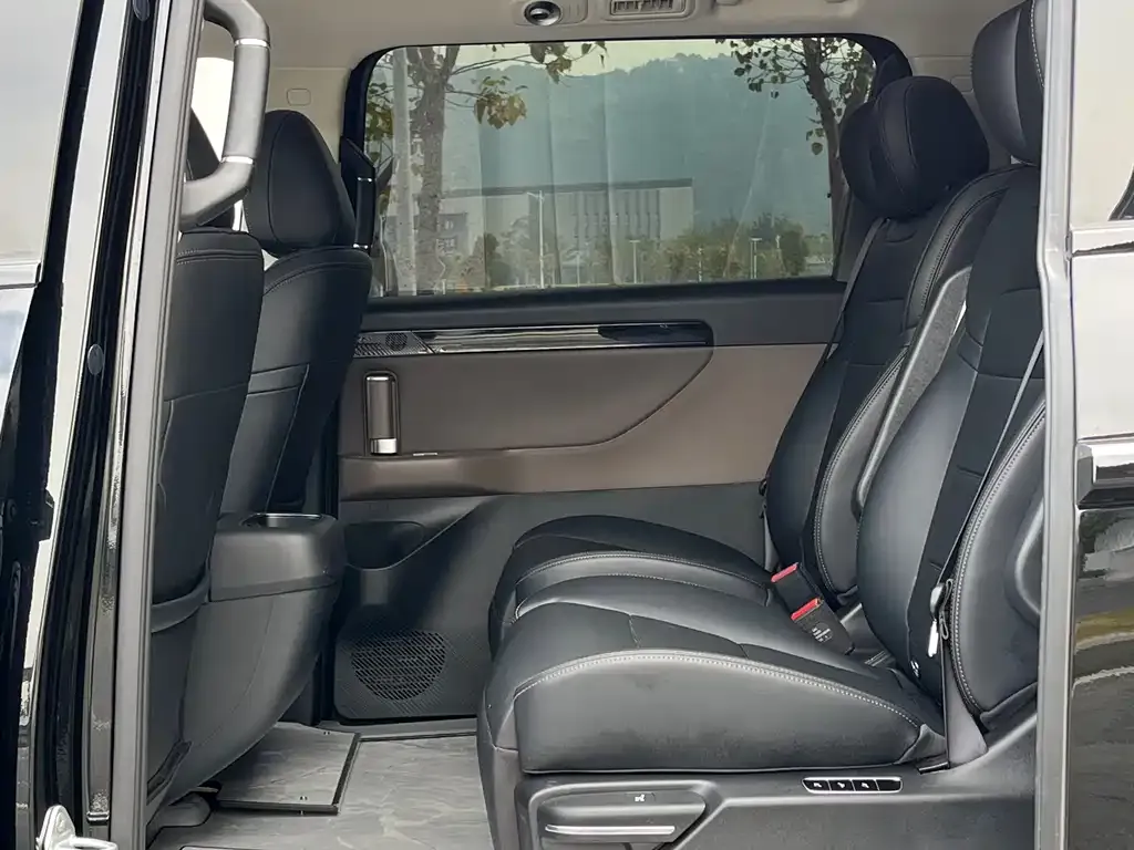 GAC Motor Trumpchi E8 — фото 4