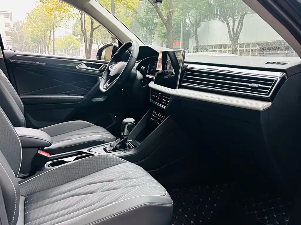 Volkswagen Tiguan L 2024 из CN, фото 5