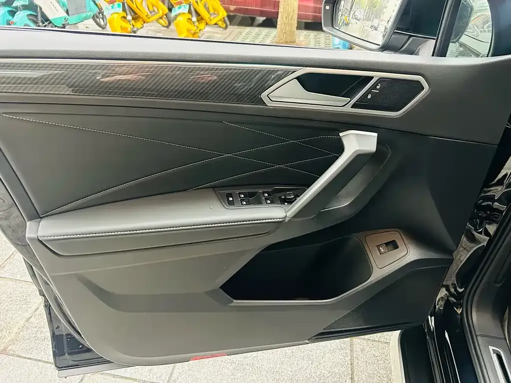 Volkswagen Tiguan L 2024 из CN, фото 6