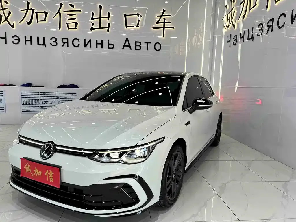Volkswagen Golf 2023 из CN, фото 1