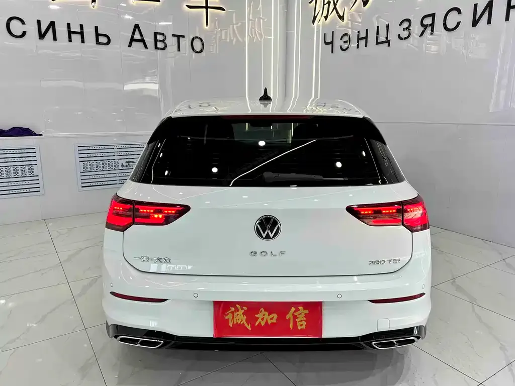Volkswagen Golf 2023 из CN, фото 4