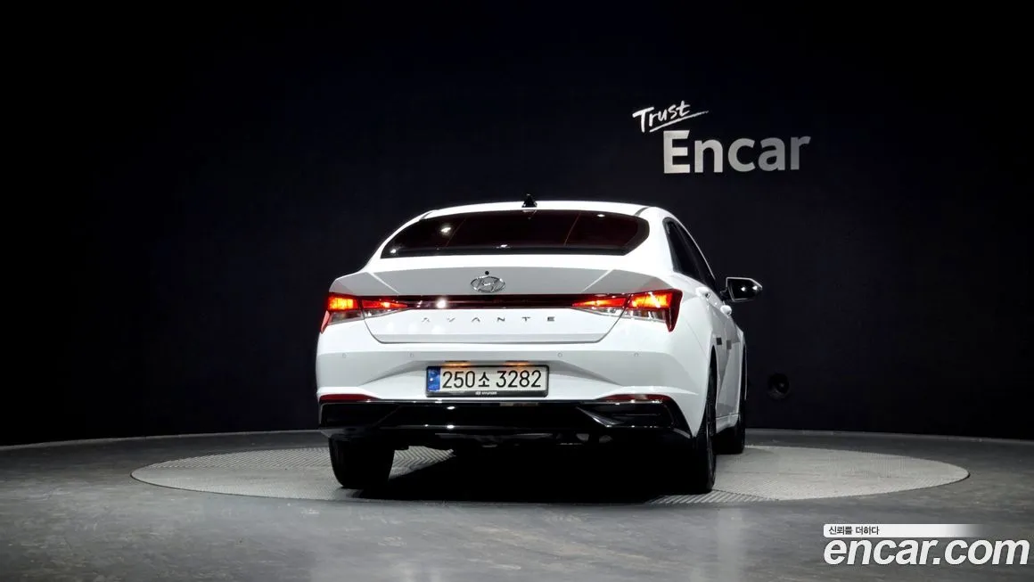 Hyundai AVANTE — фото 3