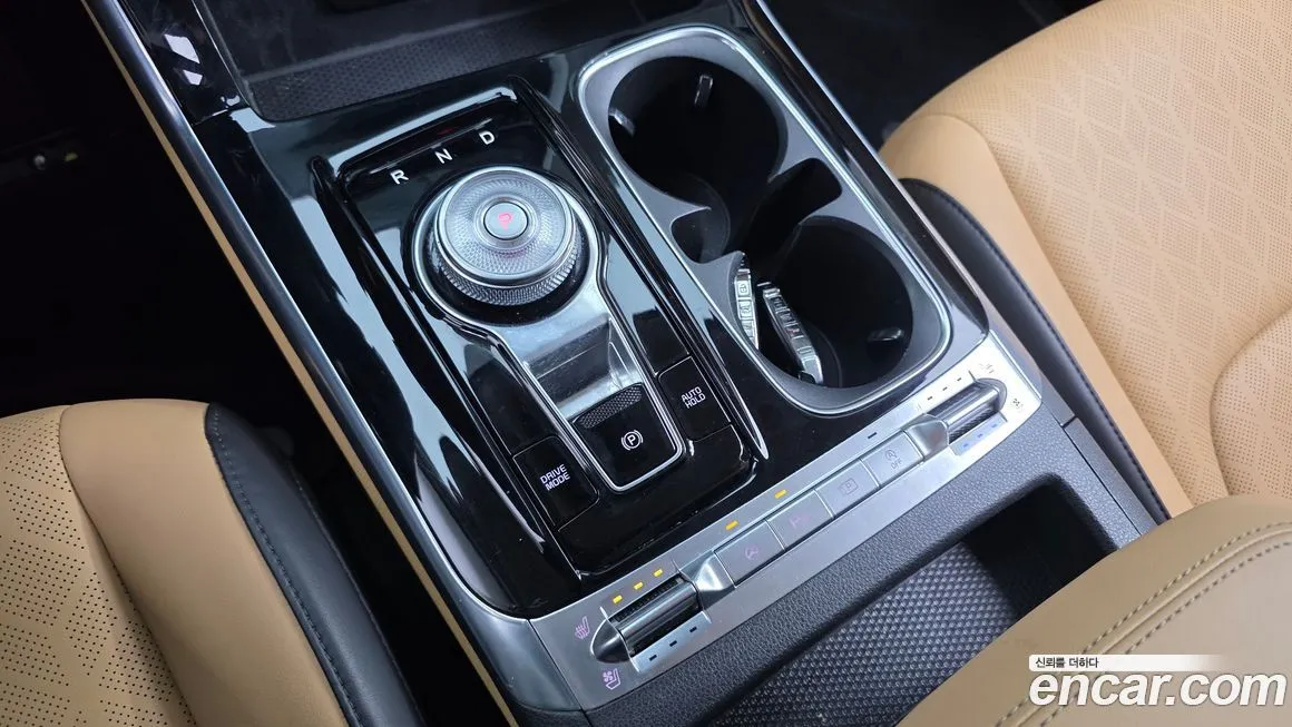 Kia Carnival — фото 10