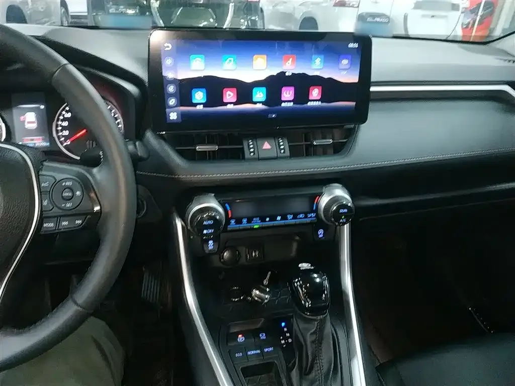 Toyota Wildlander 2023 из CN, фото 9