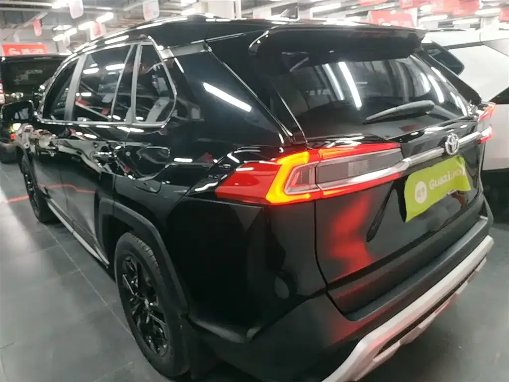 Toyota Wildlander 2023 из CN, фото 2
