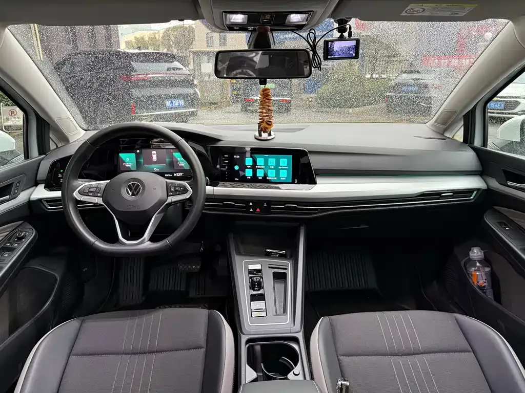 Volkswagen Golf 2021 из CN, фото 4