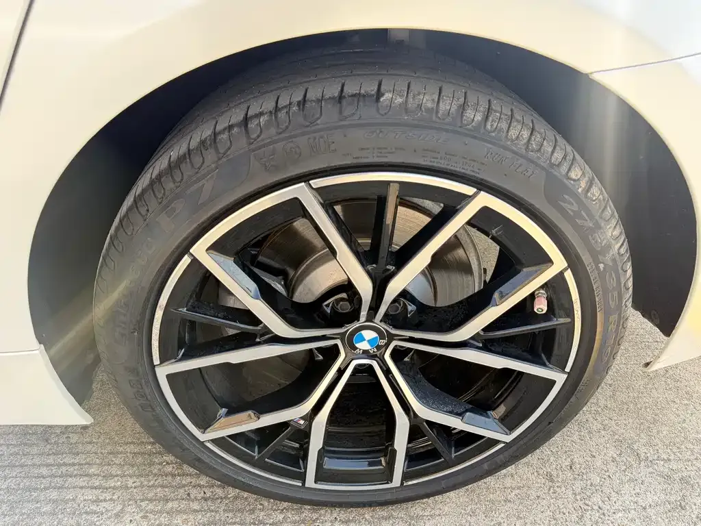 BMW 5 Series 2022 из CN, фото 5