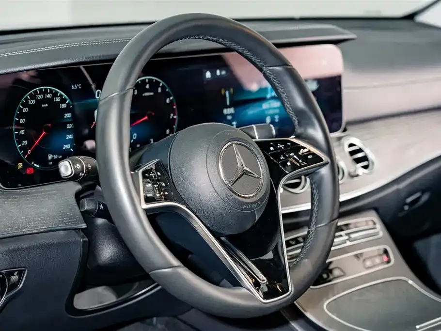 Mercedes-Benz E-Class 2023 из CN, фото 5