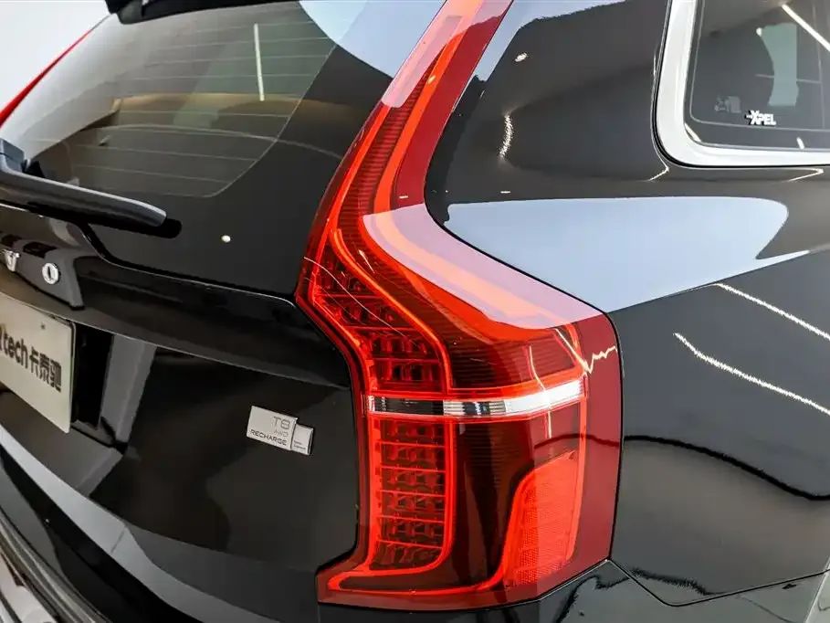 Volvo XC90 PHEV — фото 6