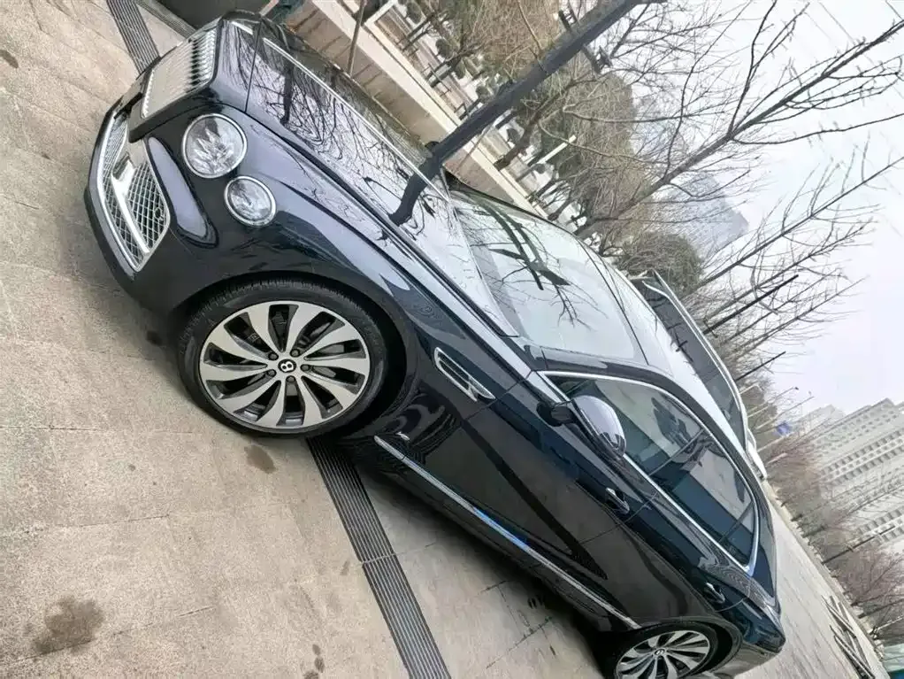 Bentley Flying Spur 2023 из CN, фото 8