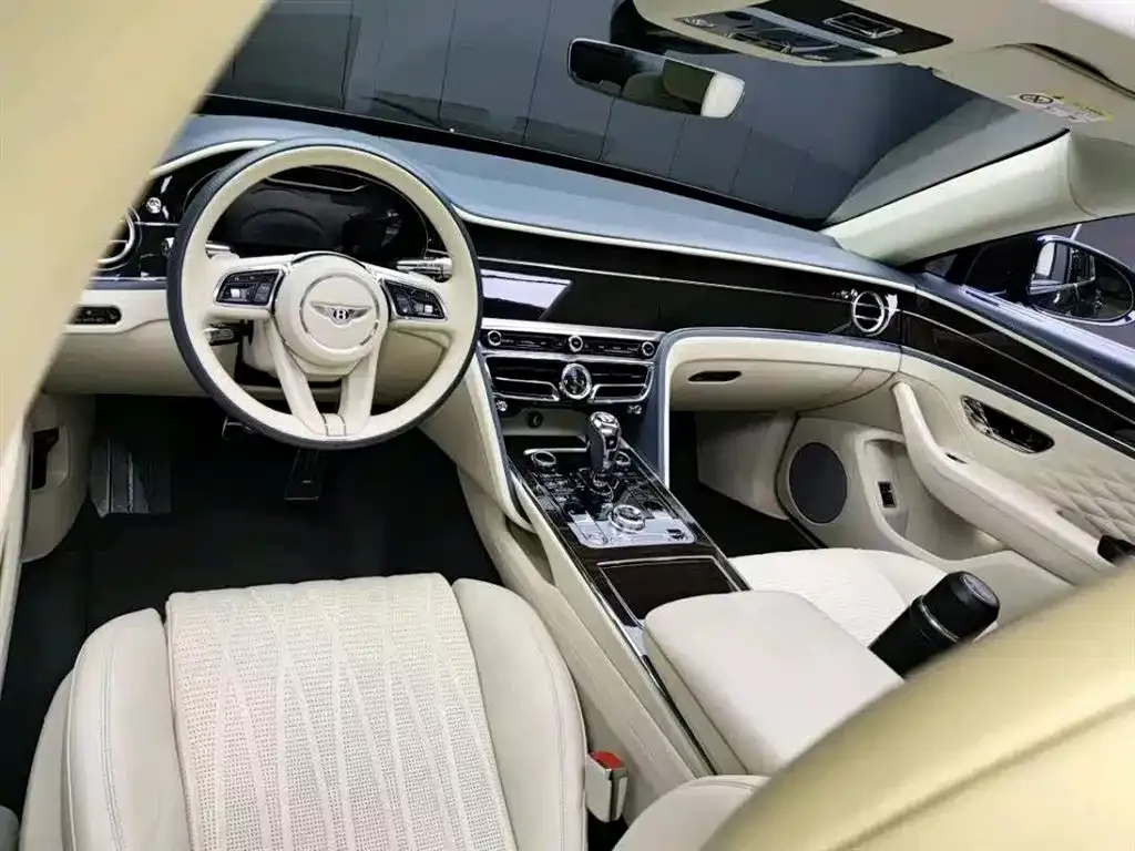 Bentley Flying Spur 2023 из CN, фото 4