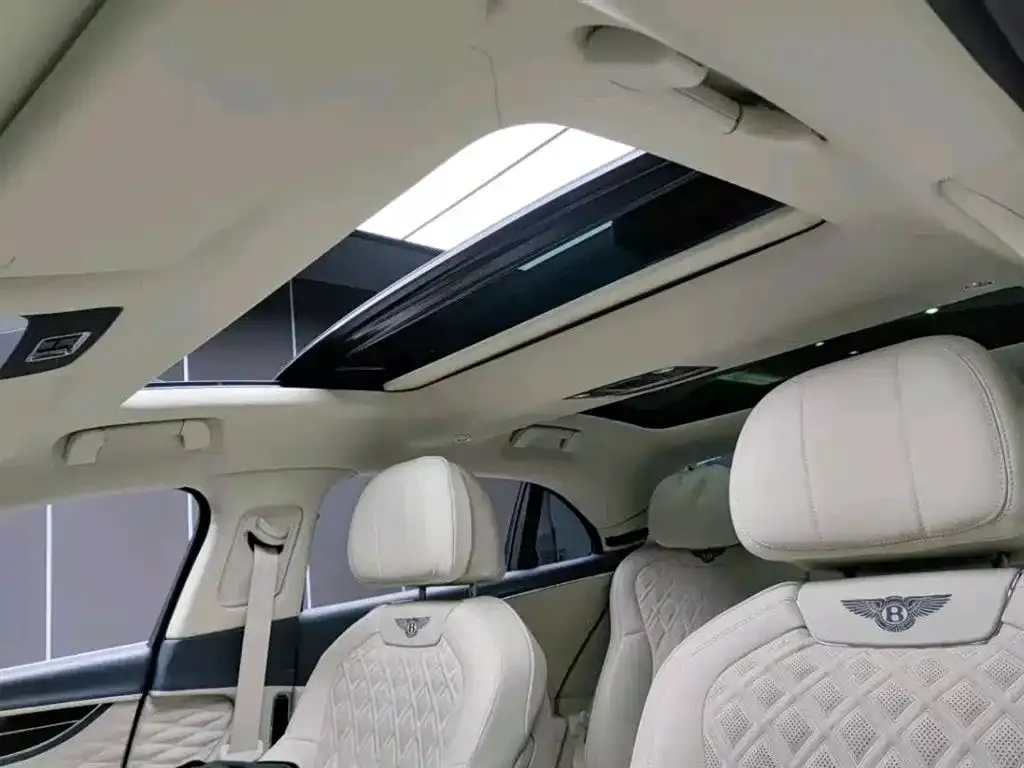 Bentley Flying Spur 2023 из CN, фото 2