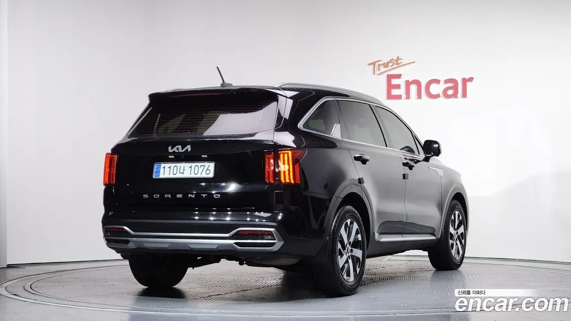 Kia Sorento — фото 9