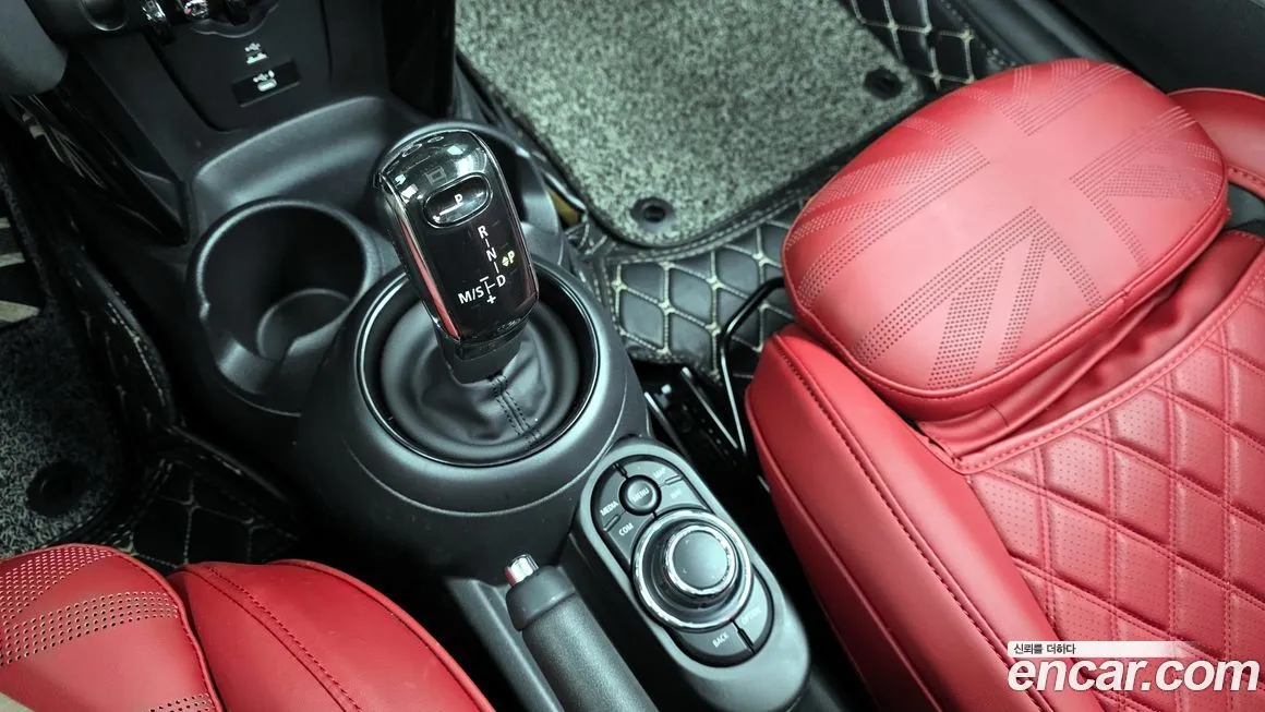 Mini Cooper Convertible 2022 из KR, фото 7