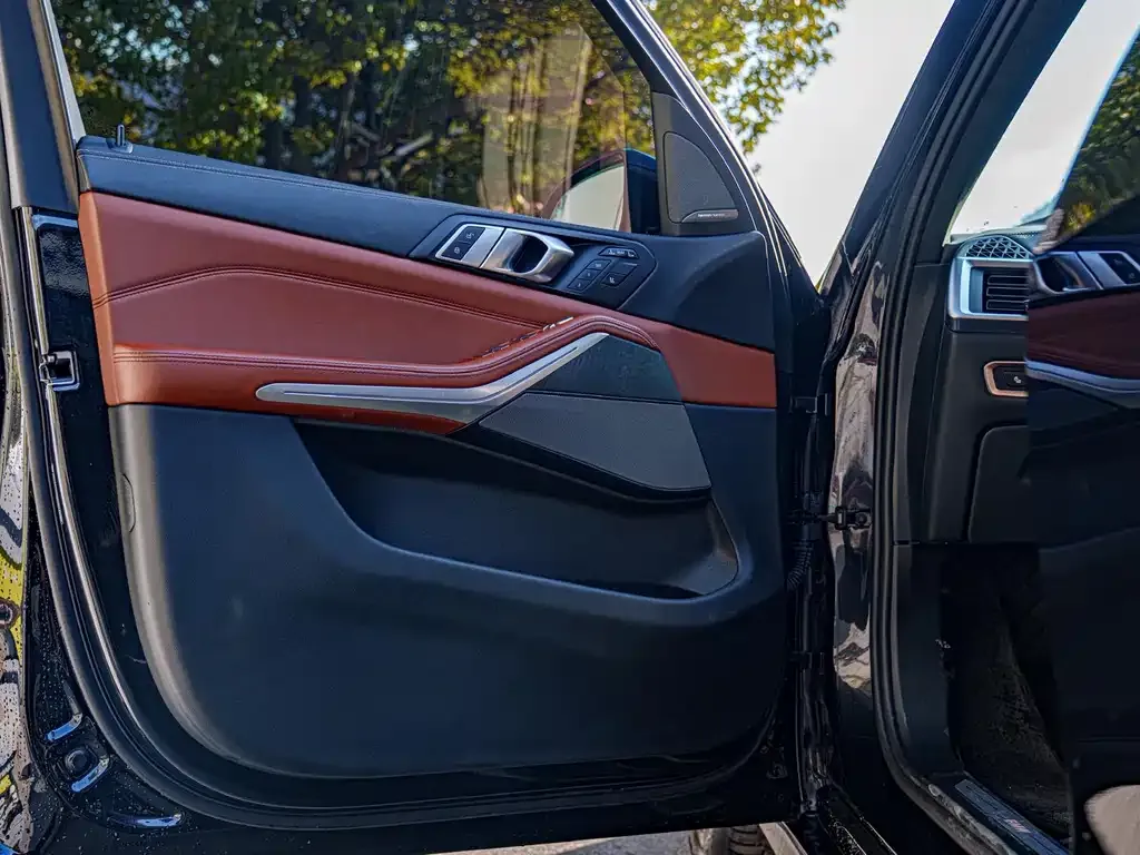 BMW X7 2024 из CN, фото 9