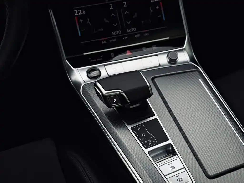 Audi A6L 2024 из CN, фото 10