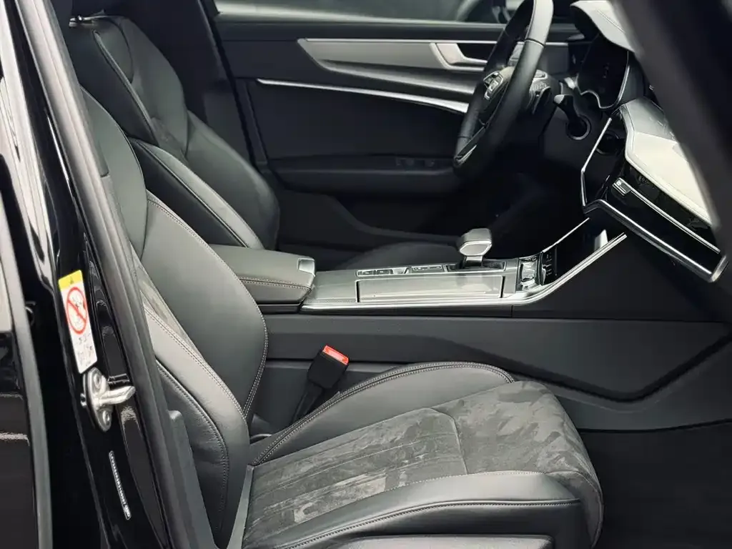 Audi A6L 2024 из CN, фото 5