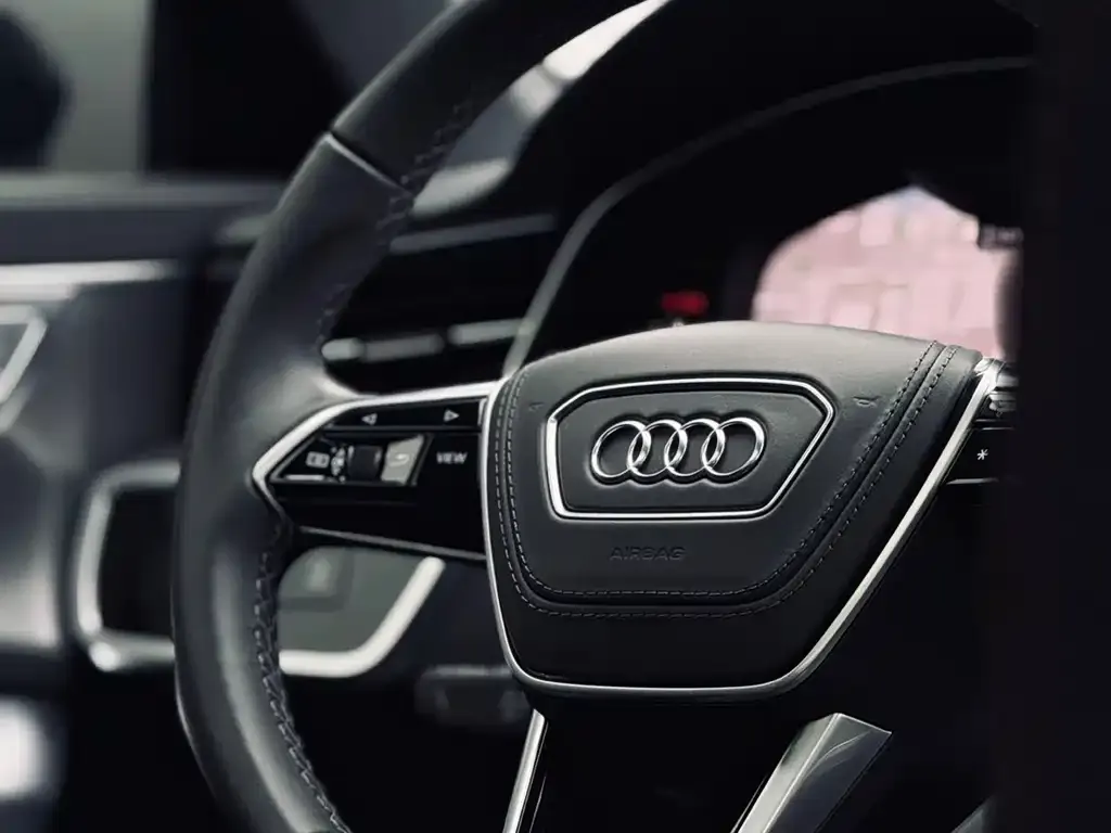 Audi A6L 2024 из CN, фото 2