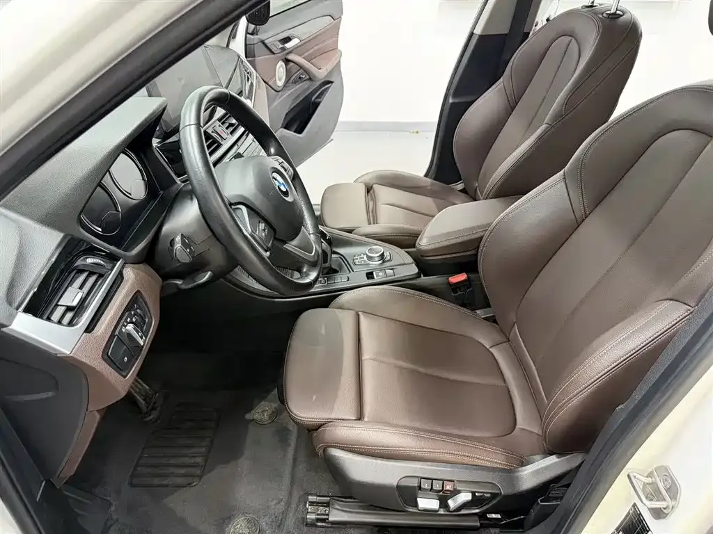 BMW X1 2021 из CN, фото 6