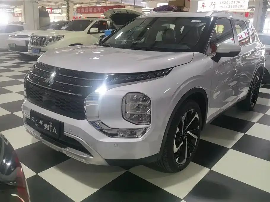 Mitsubishi Outlander 2024 из CN, фото 1