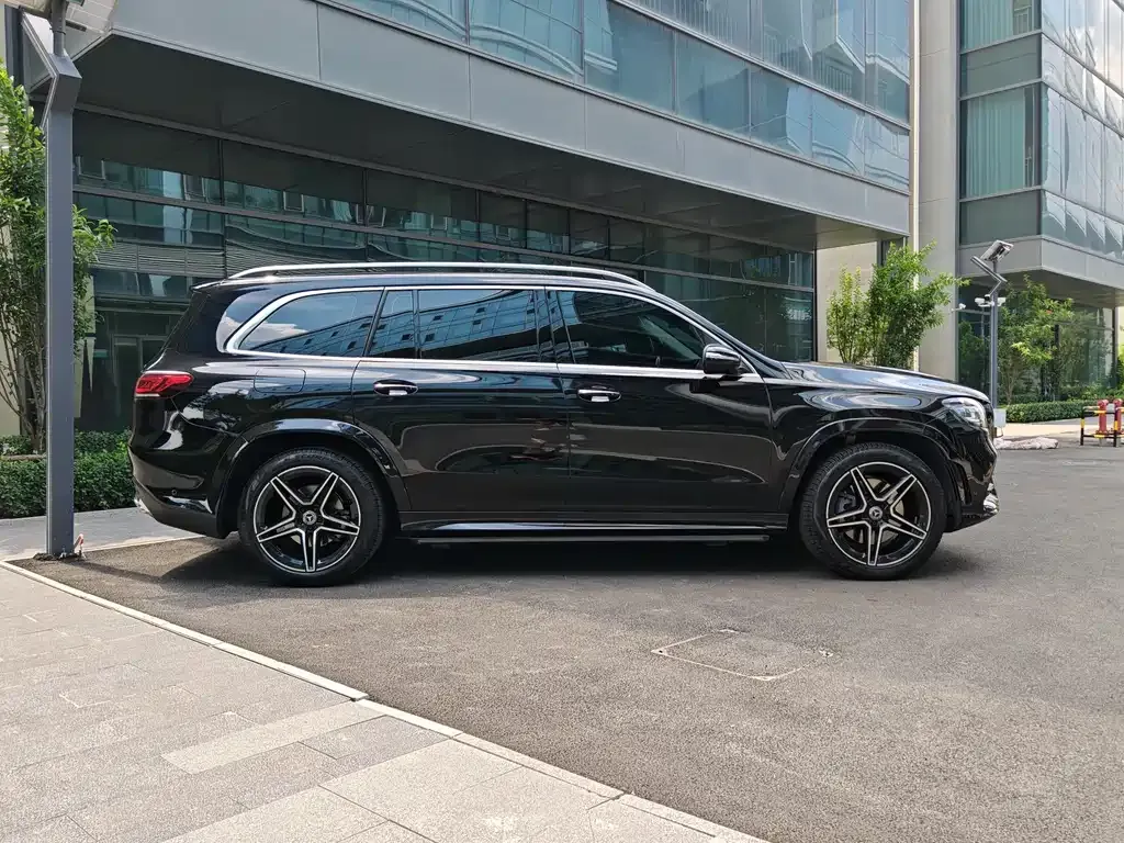 Mercedes-Benz GLS — фото 10