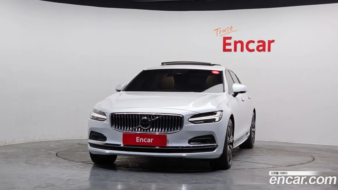 Volvo S90 2023 из KR, фото 3