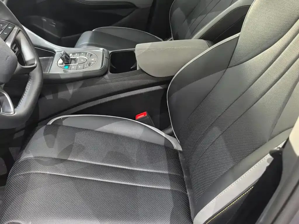 BYD Seal 05 DM-i 2025 из CN, фото 6