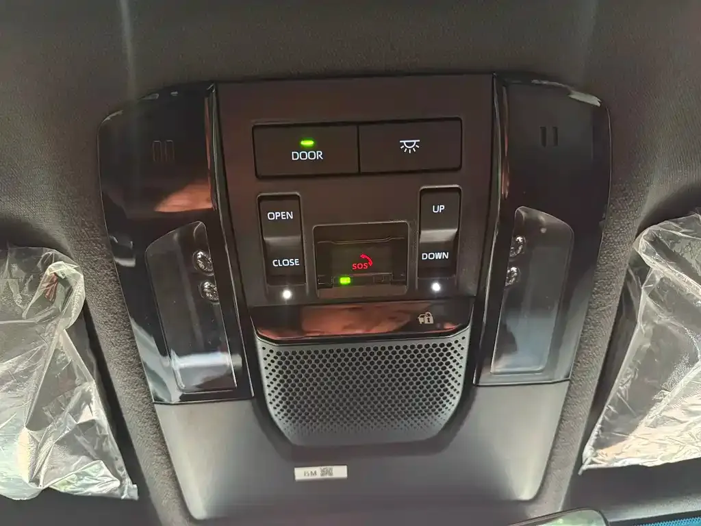 Toyota Prado 2024 из CN, фото 3