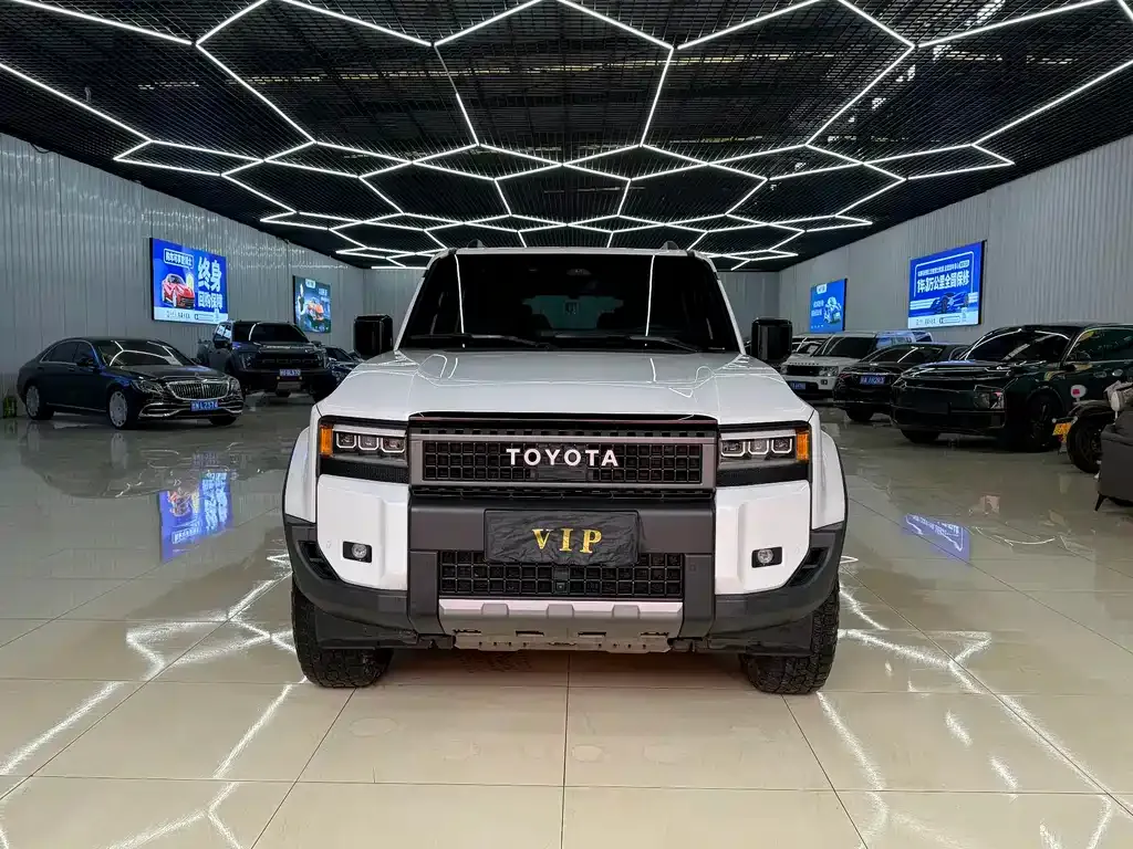 Toyota Prado 2024 из CN, фото 10