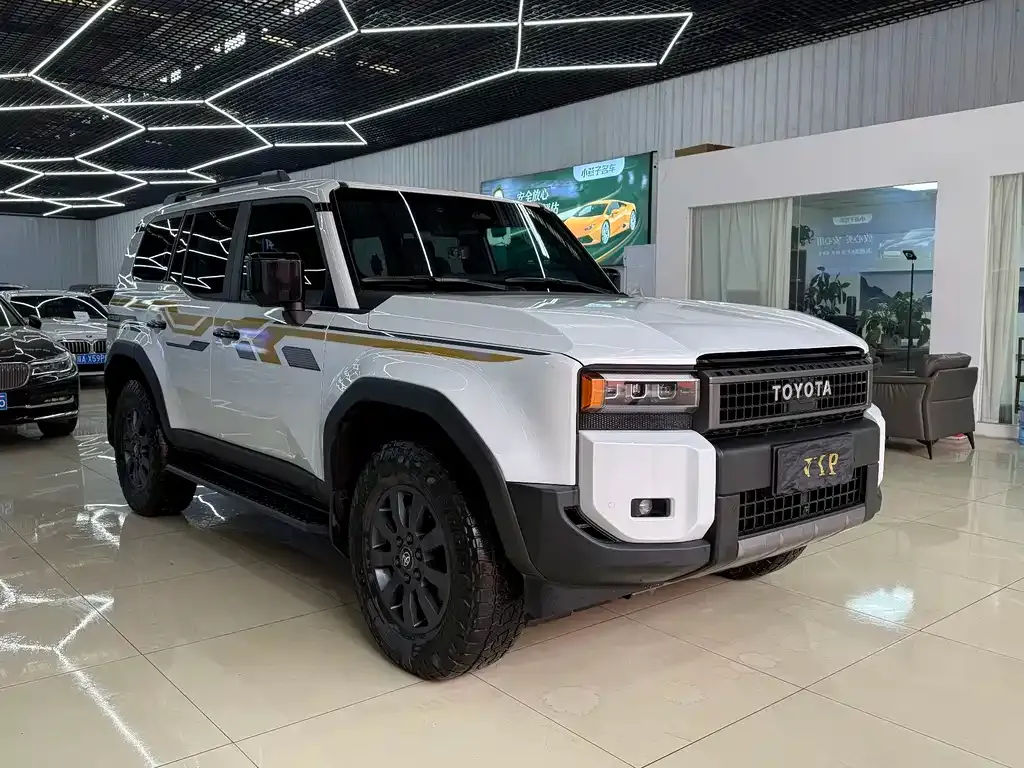 Toyota Prado 2024 из CN, фото 7
