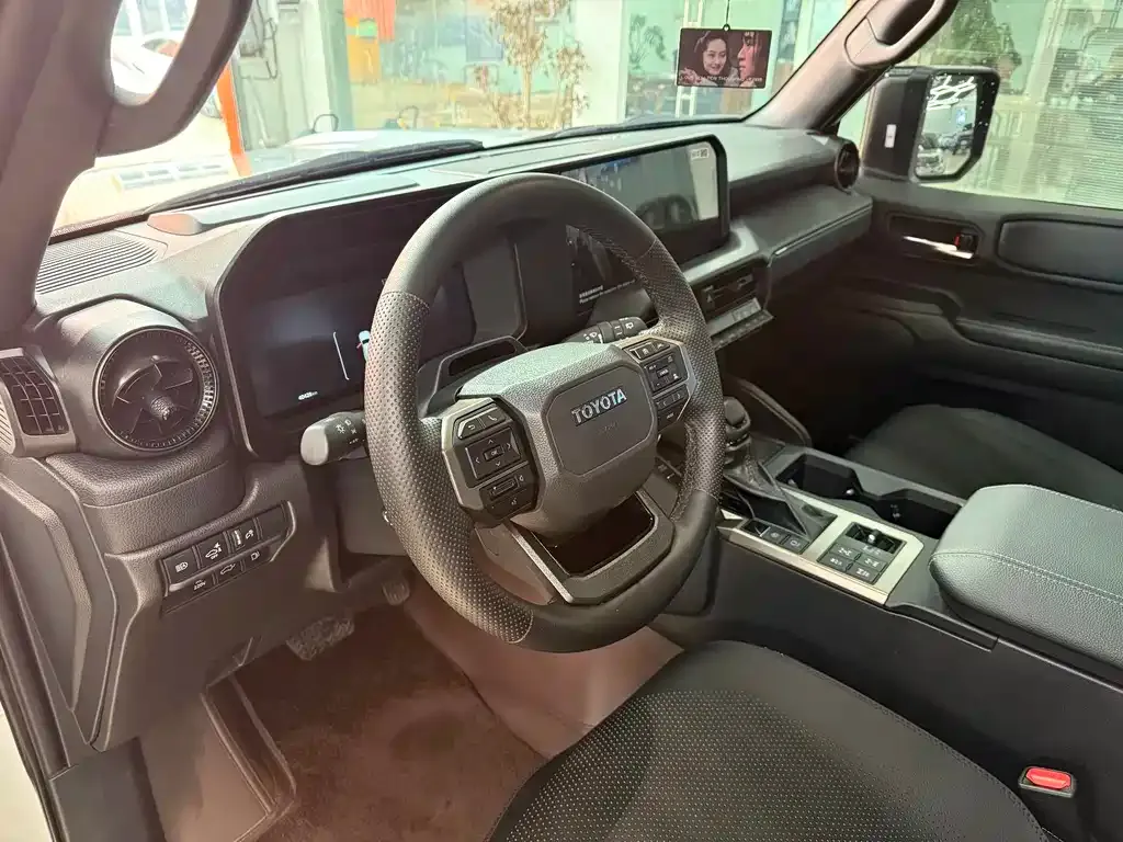 Toyota Prado 2024 из CN, фото 5