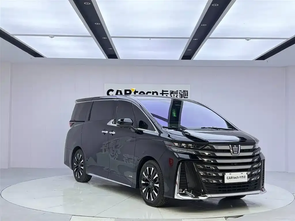 Toyota Vellfire 2024 из CN, фото 1