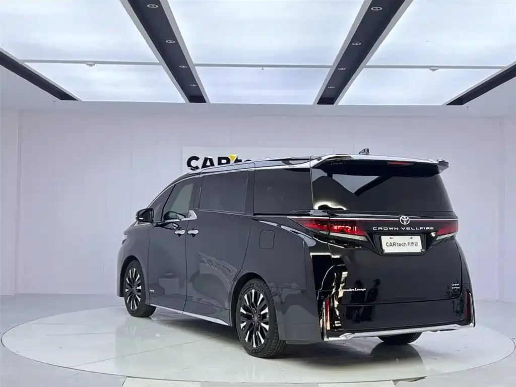 Toyota Vellfire 2024 из CN, фото 2