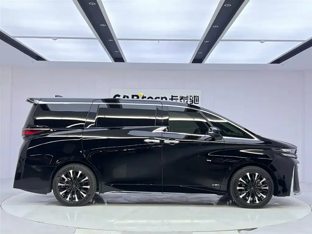 Toyota Vellfire 2024 из CN, фото 3