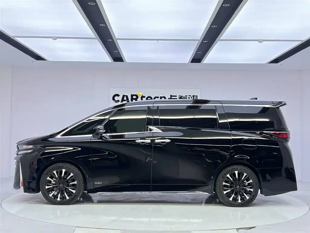 Toyota Vellfire 2024 из CN, фото 7