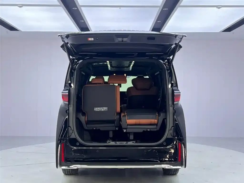 Toyota Vellfire 2024 из CN, фото 4