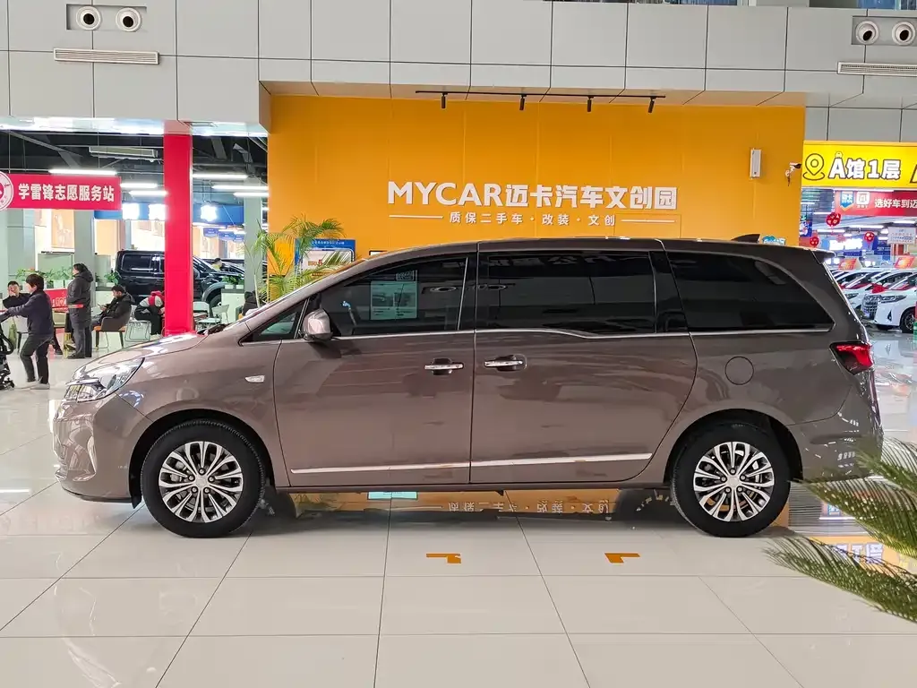 Buick GL8 2022 из CN, фото 2