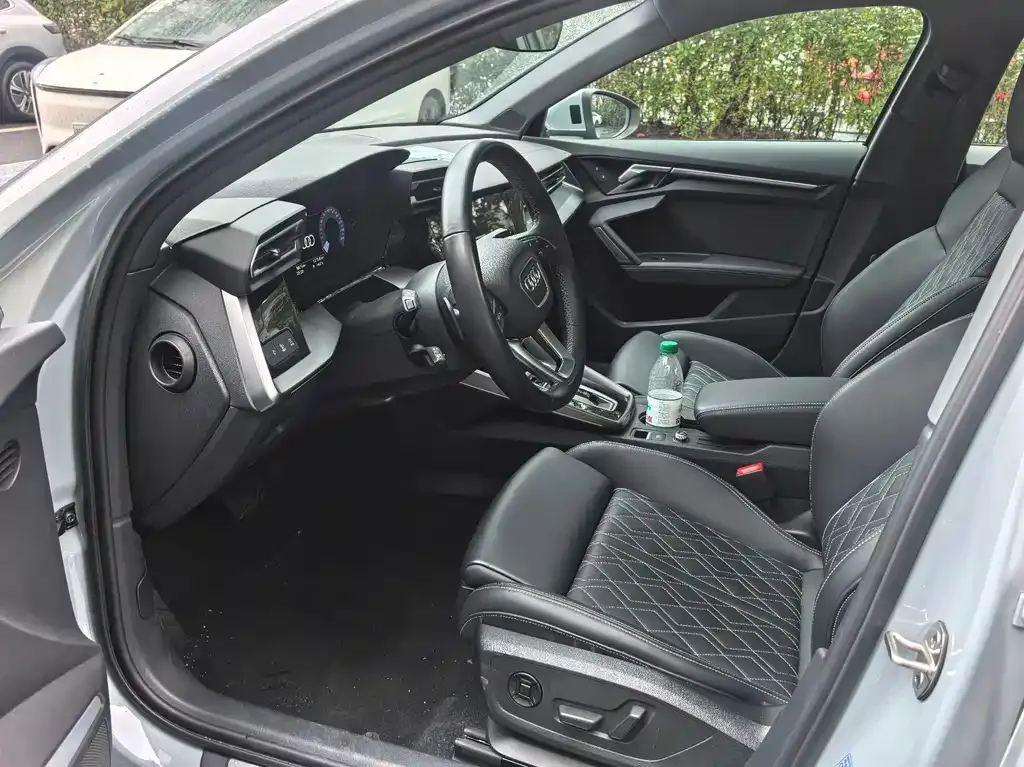 Audi A3 2024 из CN, фото 3