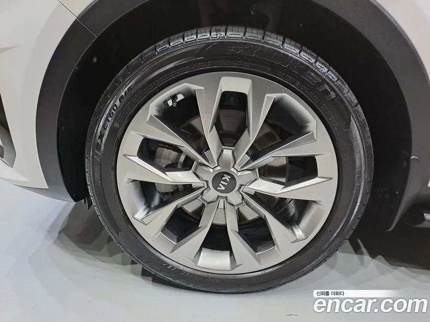 Kia Sorento — фото 5