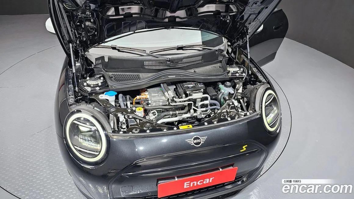 Mini Cooper 2024 из KR, фото 8