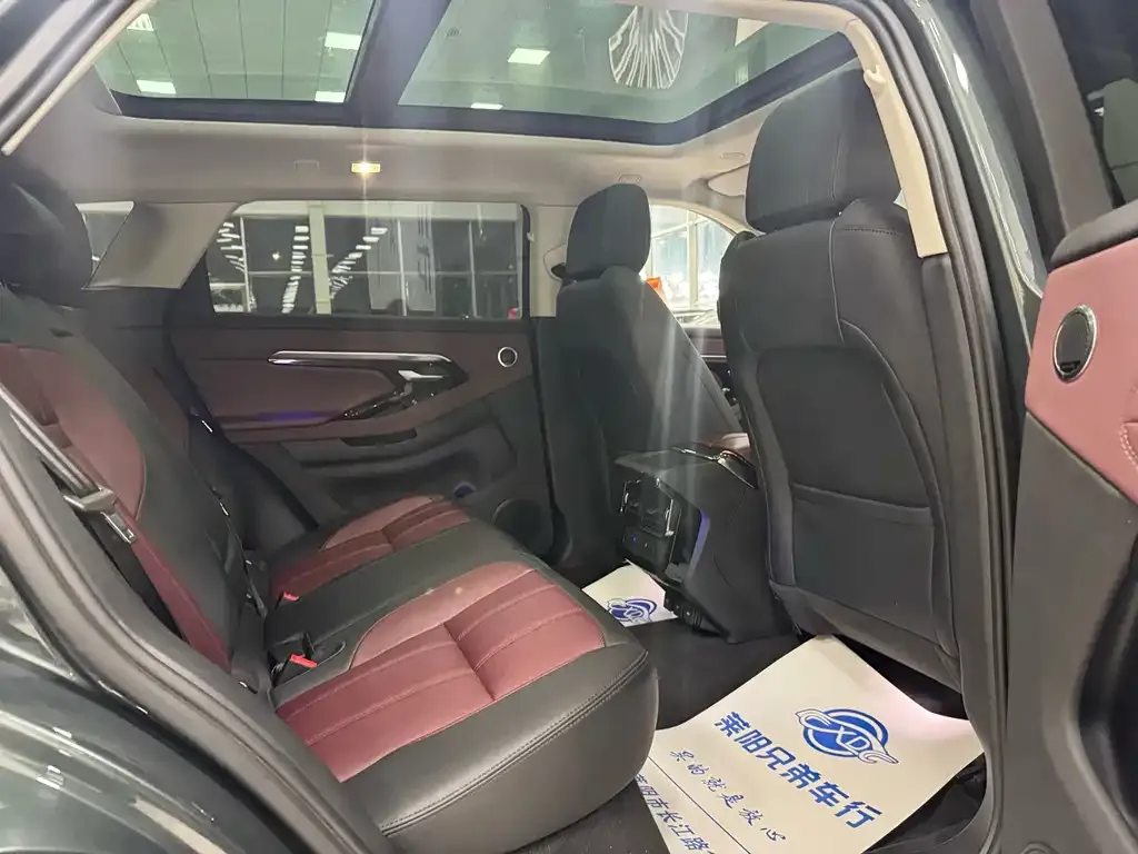 Land Rover Evoque 2023 из CN, фото 2
