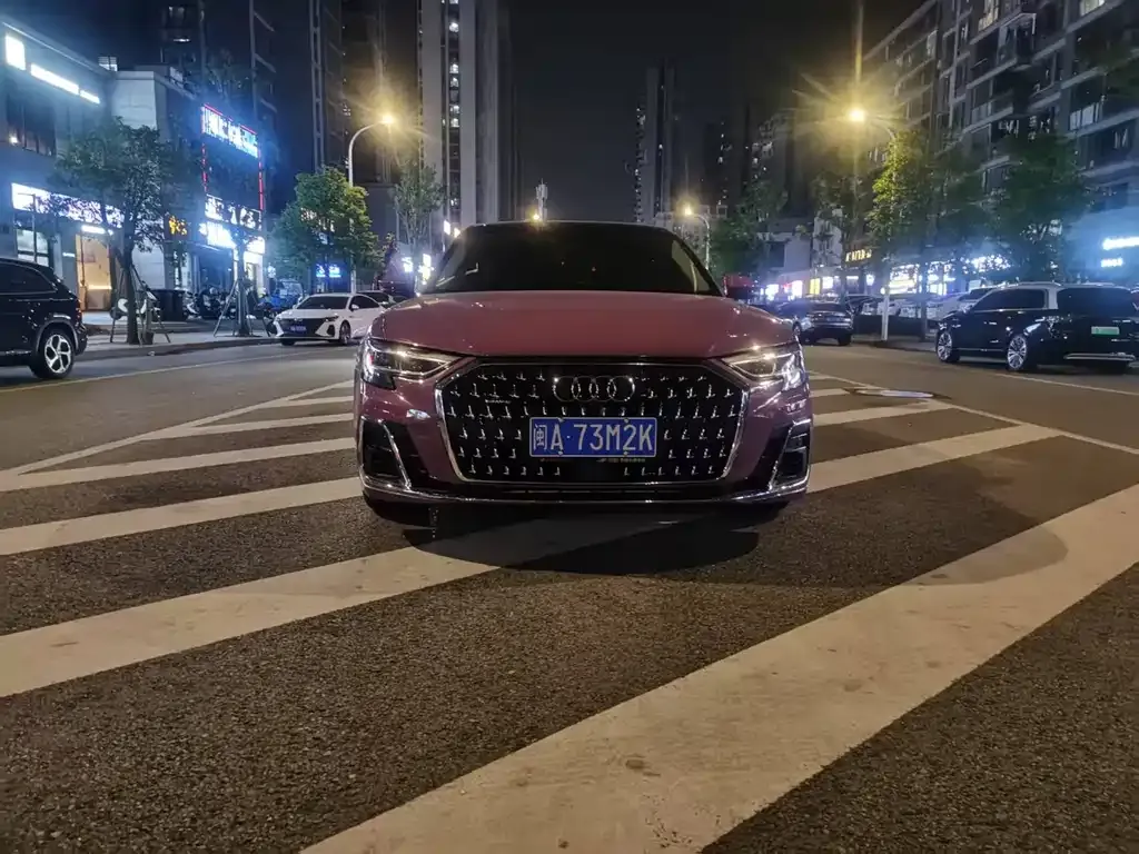 Audi A8 2023 из CN, фото 1