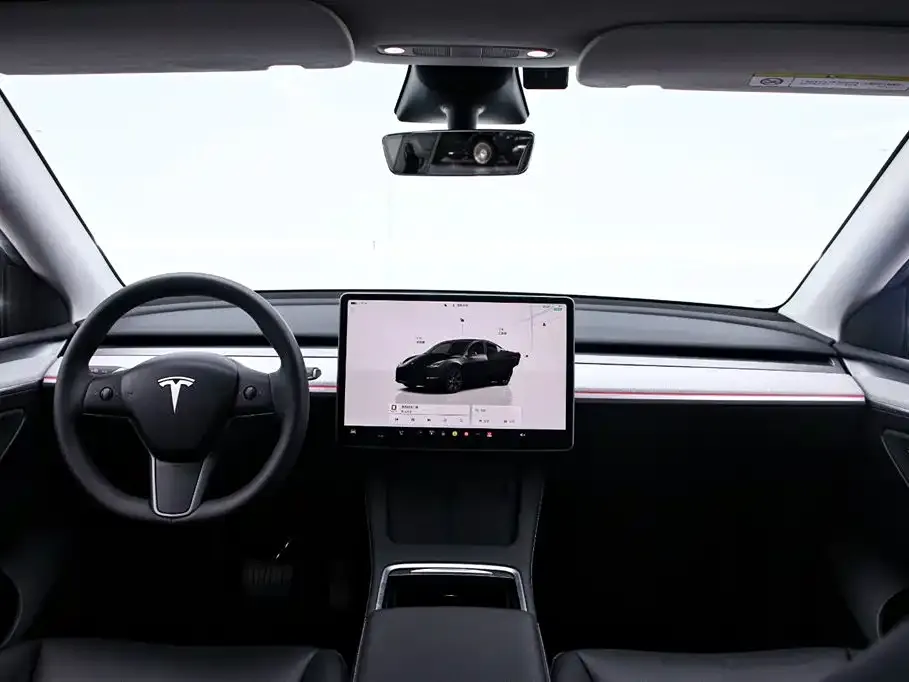 Tesla Model Y — фото 7