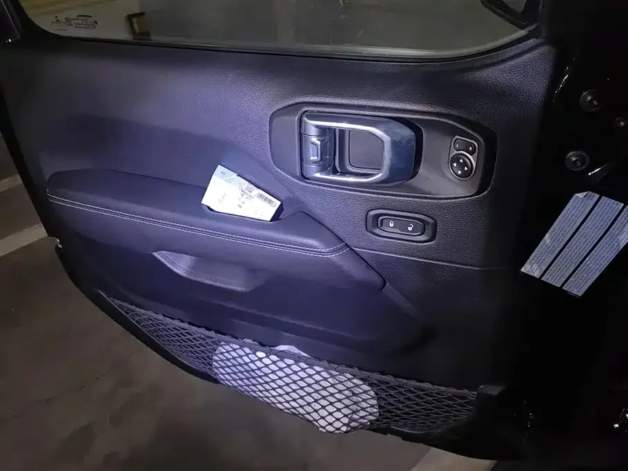 Jeep Wrangler PHEV 2021 из CN, фото 4